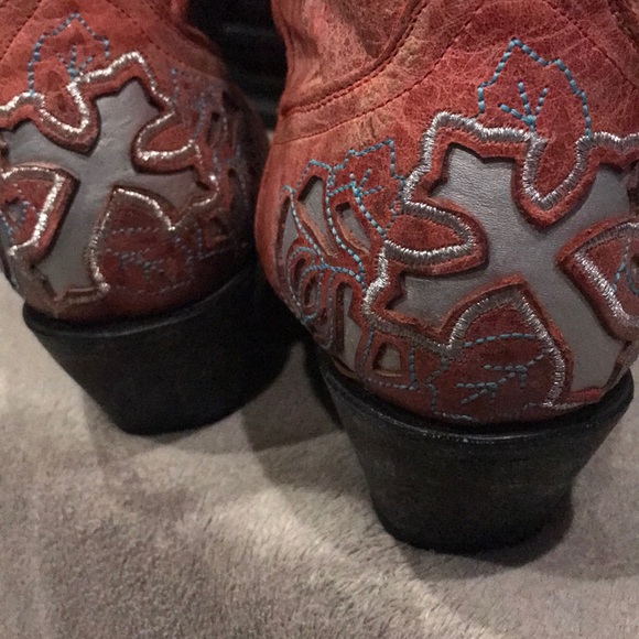Corral Boots Ant Saddle-Red Rose and Cross R2460 - Picture 5 of 9